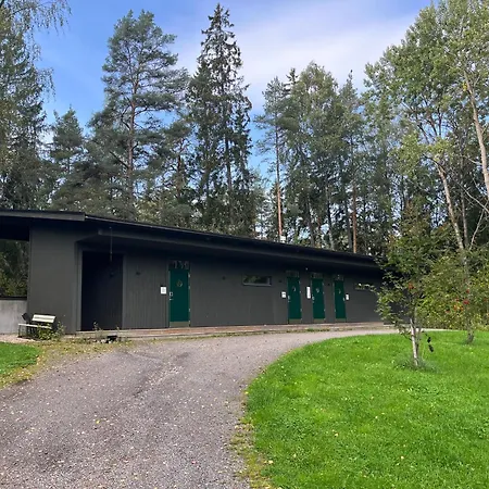 Vuohensaari, Rantatalo 5 营地 萨罗